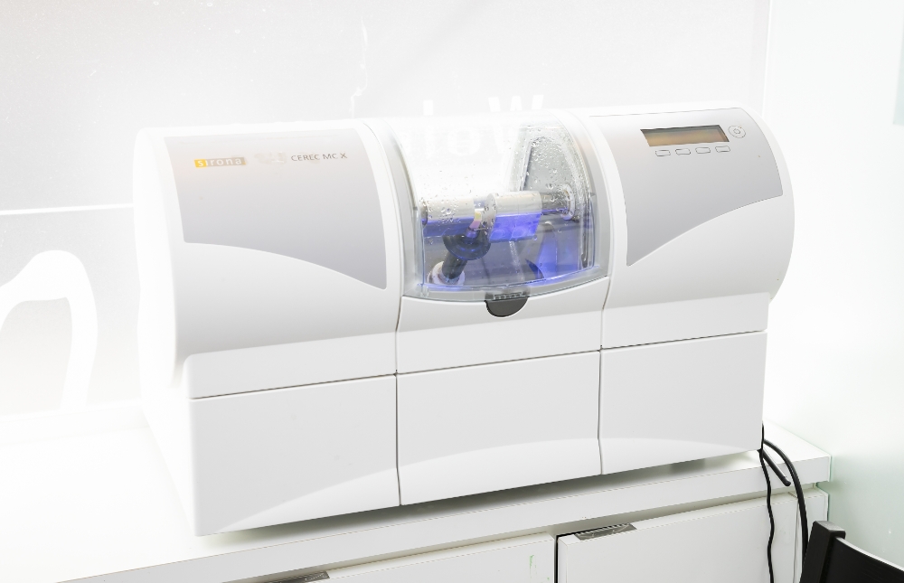 高精度の人工歯を作製できるセレック治療